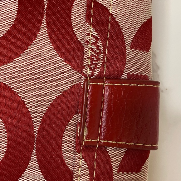 Coach (Small Red Clutch) - Picture 7 of 16